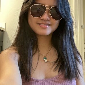 Meet your Posher, Yssa